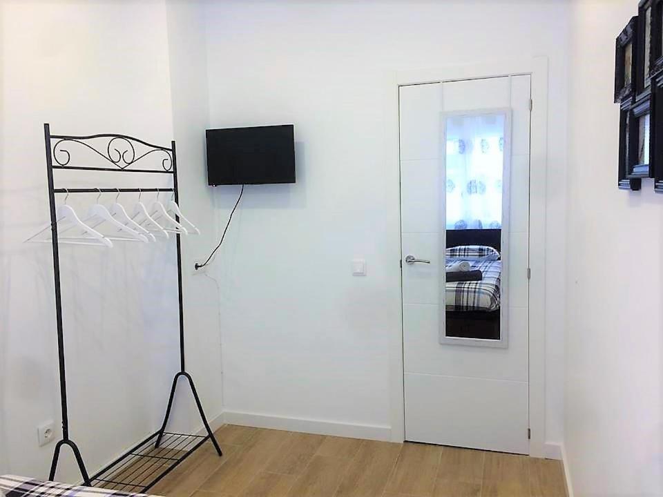 Cozy 3 Bed Apartment In The Heart Of アリカンテ エクステリア 写真