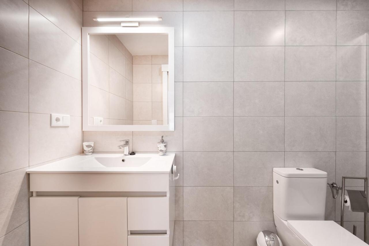 Cozy 3 Bed Apartment In The Heart Of アリカンテ エクステリア 写真